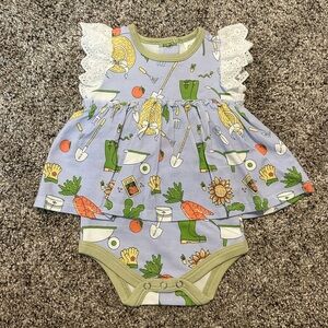 Adorable Garden Print Baby Dress with Lace Sleeves